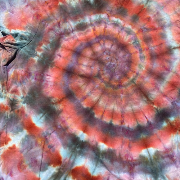 Handmade NEW Minnesota Tie-Dye T-Shirt - Picture 6 of 10